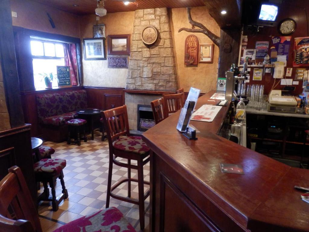 בושמילס Causeway Tavern Bed & Breakfast מראה חיצוני תמונה